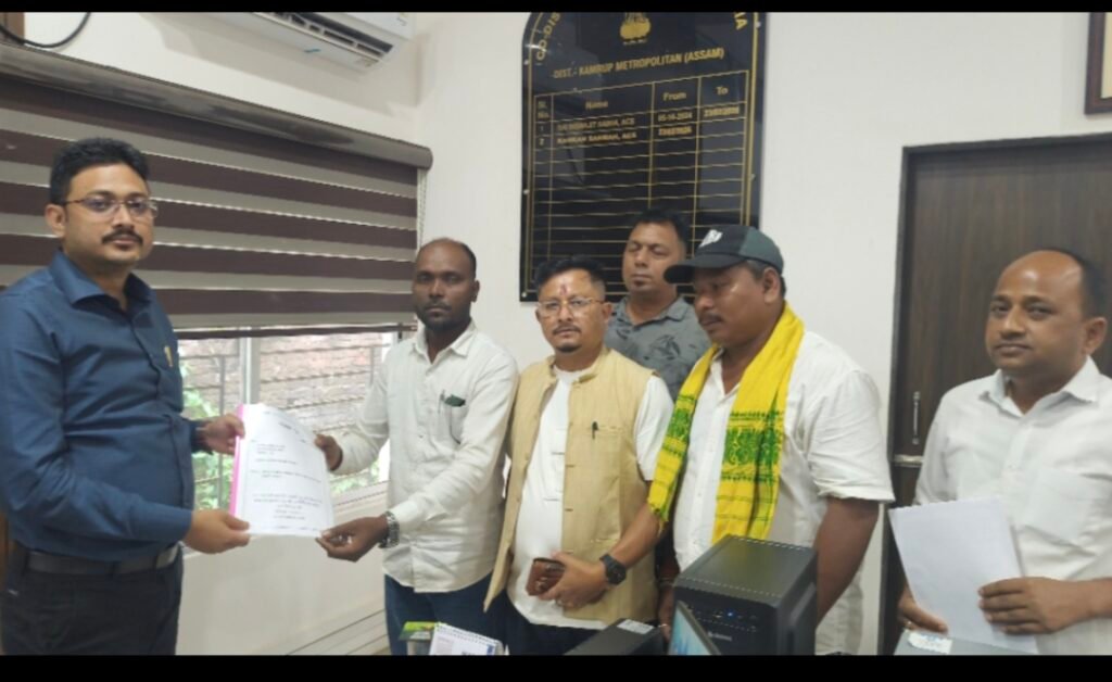 ডিমৰীয়াত কাঠফুলাৰ দৰে বাঢ়ি গৈছে বিদেশী সুৰাৰ বিপনী   ,        বিদেশী সুৰাৰ বিপনীৰ বিৰুদ্ধে জাগী উঠিল ডিমৰীয়াৰ দ’ল সংগঠন